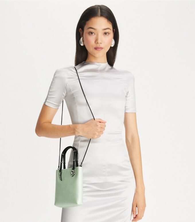 Mini bolso tote con asas de satén serpiente Mini bolso tote con asas de satén serpiente