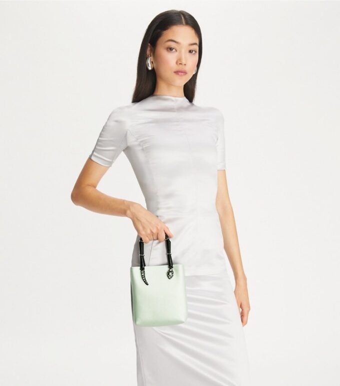Mini bolso tote con asas de satén serpiente Mini bolso tote con asas de satén serpiente