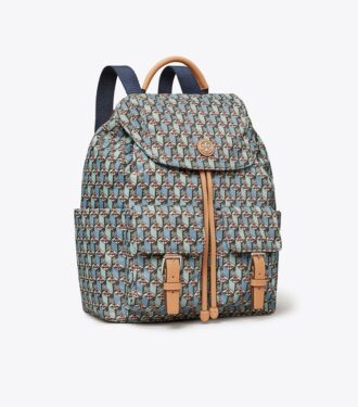 Mochila con solapa de nylon estampado