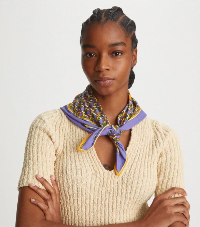 Pañuelo de cuello de jersey con logotipo Basket-Weave Pañuelo de cuello de jersey con logotipo Basket-Weave