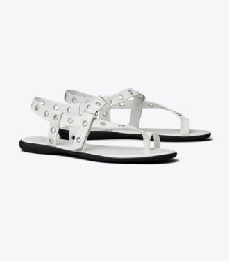 Sandalias con anillas en la puntera
