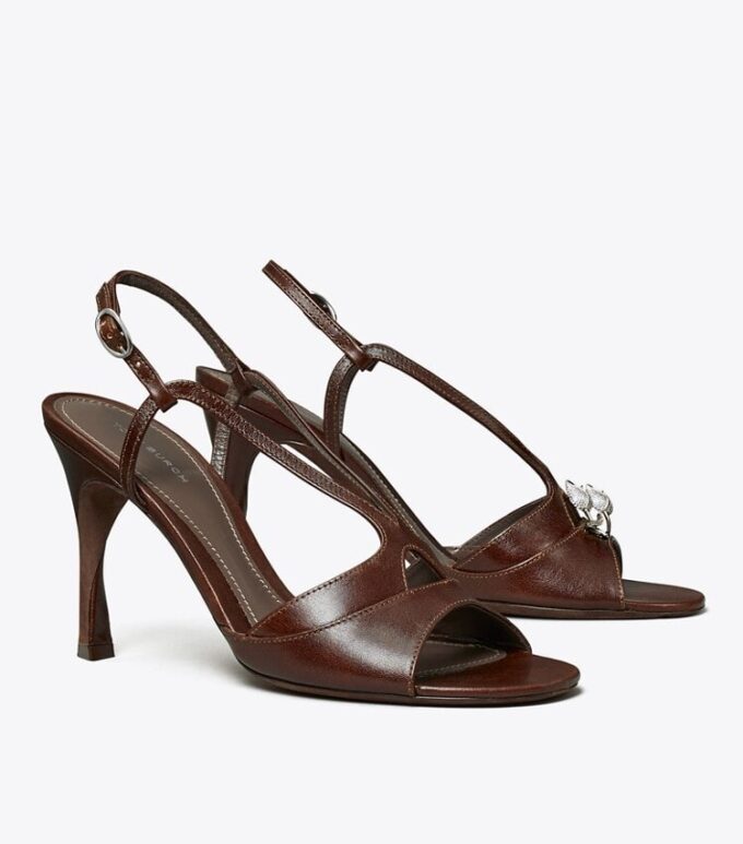 Sandalias con tacón retorcido