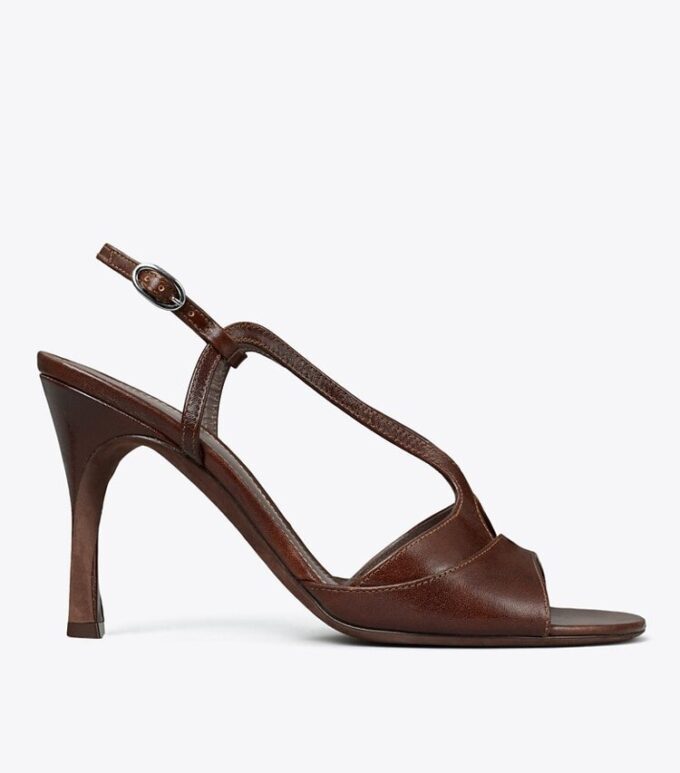 Sandalias con tacón retorcido