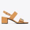 Sandalias con tacón y cierre giratorio Sandalias con tacón y cierre giratorio