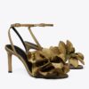 Sandalias con tacón y flores Sandalias con tacón y flores