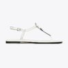 Sandalias con tira en T y anilla