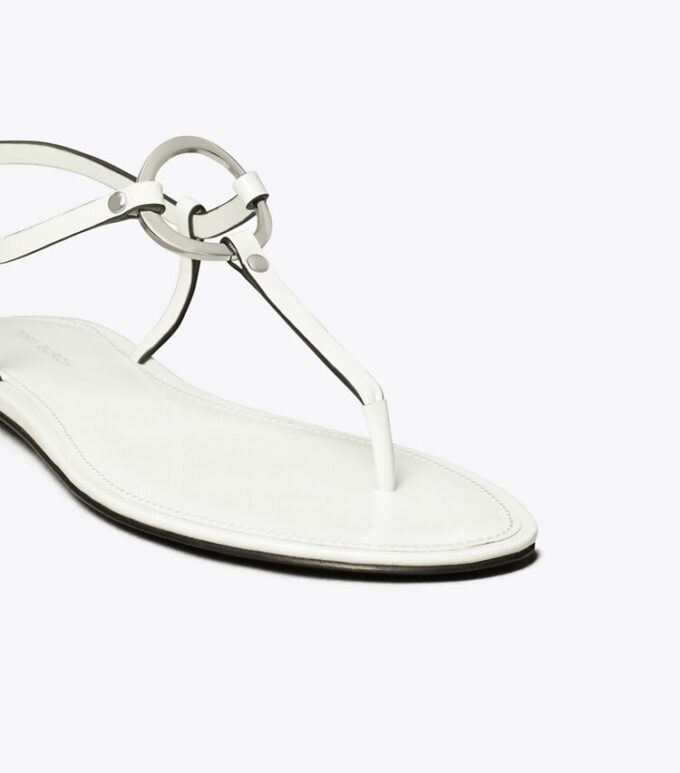 Sandalias con tira en T y anilla