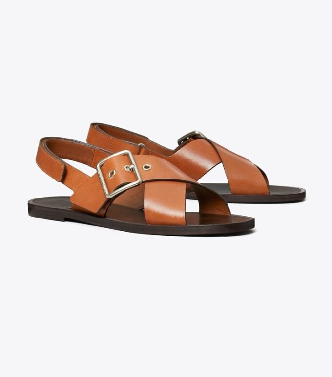 Sandalias con tiras cruzadas