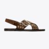 Sandalias con tiras cruzadas