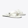 Sandalias con tiras cruzadas y cierre giratorio