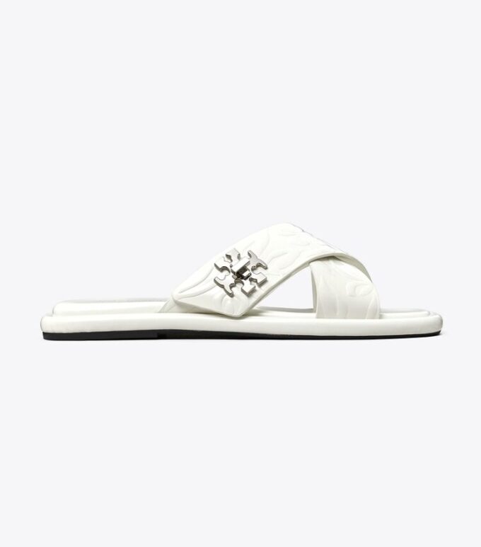 Sandalias con tiras cruzadas y cierre giratorio