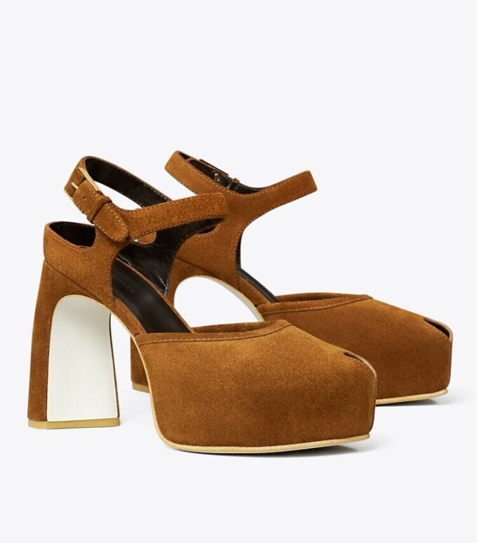 Sandalias de plataforma con punta abierta Sandalias de plataforma con punta abierta