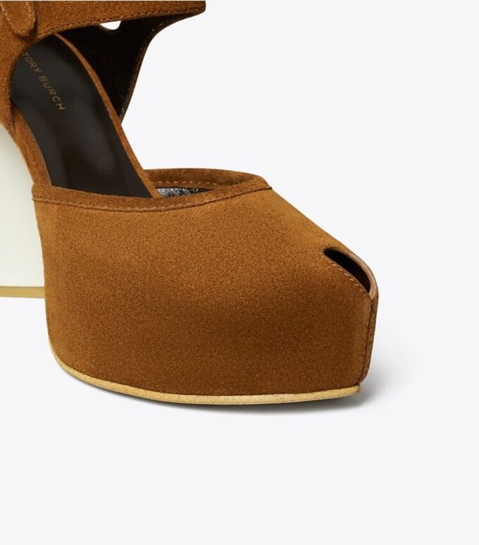 Sandalias de plataforma con punta abierta Sandalias de plataforma con punta abierta