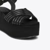 Sandalias de plataforma con tiras cruzadas Bombe