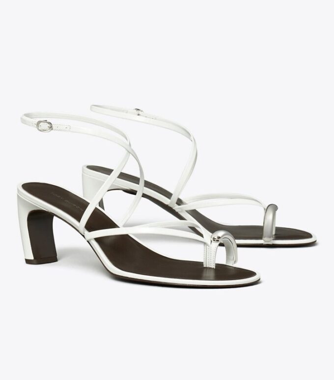 Sandalias de tacón con tiras múltiples y aberturas Sandalias de tacón con tiras múltiples y aberturas