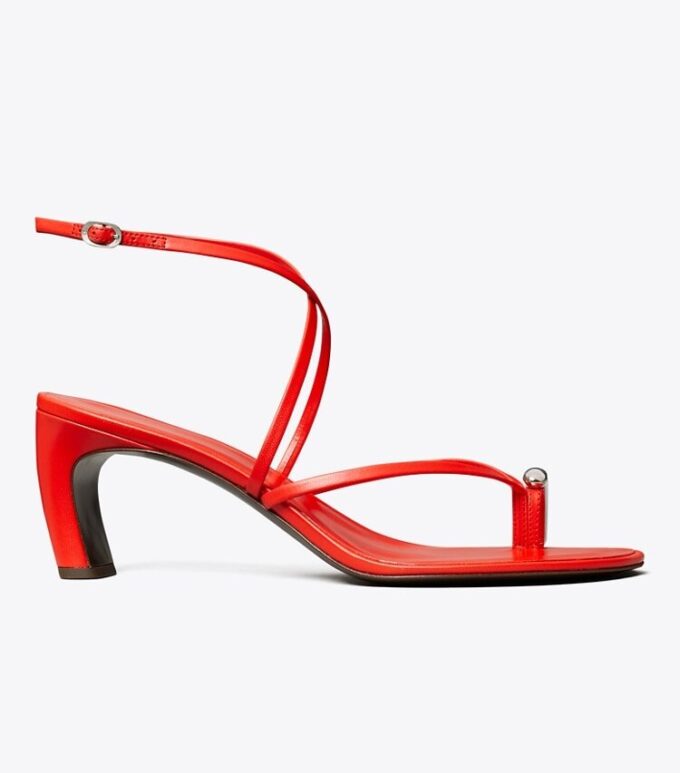Sandalias de tacón con tiras múltiples y aberturas