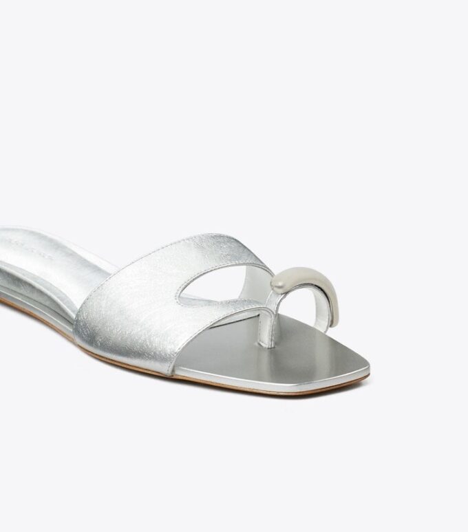 Sandalias perforadas