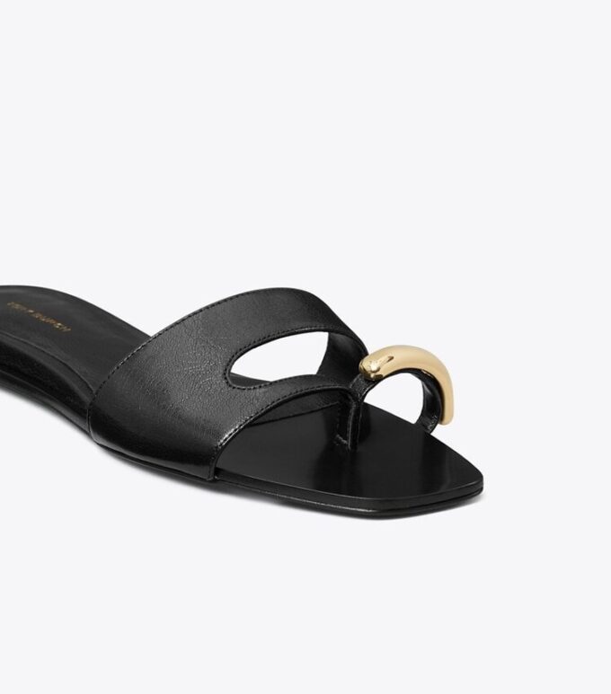 Sandalias perforadas