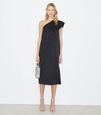 Vestido capa de satén