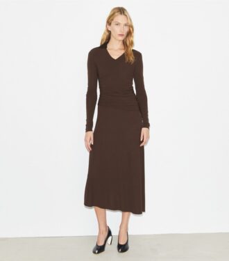 Vestido con cuello de jersey