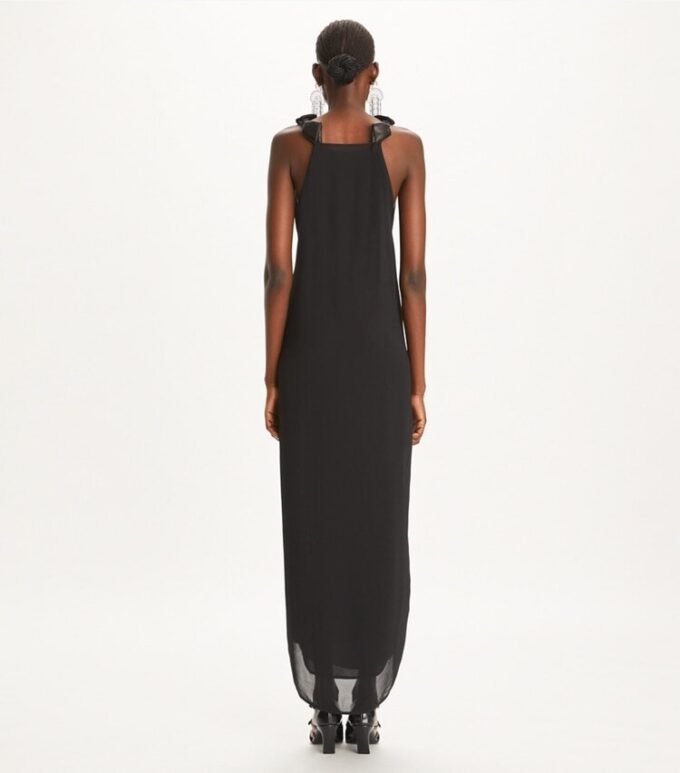 Vestido de crepé anudado
