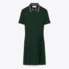 Vestido de golf con pliegues y cremallera delantera