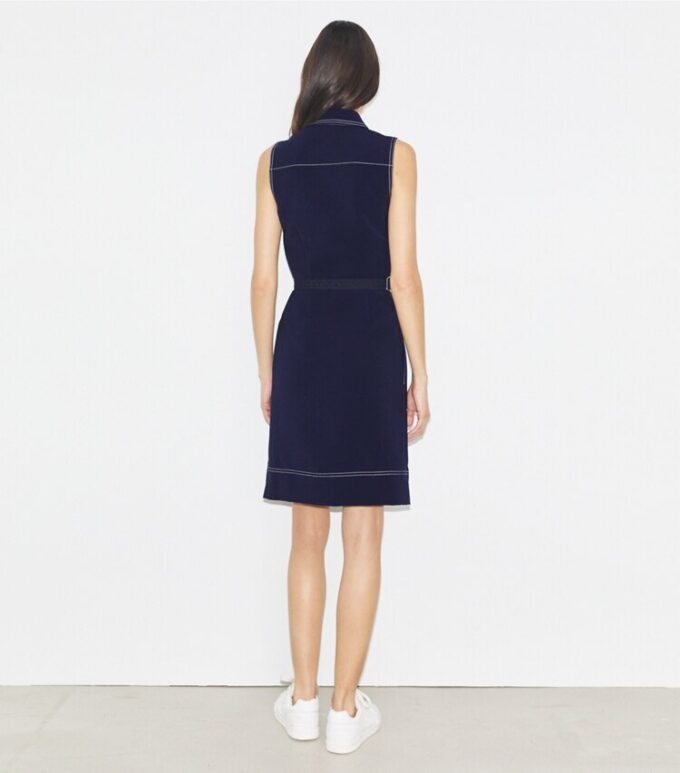 Vestido de golf con puntadas decorativas Vestido de golf con puntadas decorativas