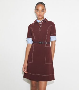 Vestido de golf de manga corta con costuras decorativas