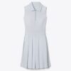 Vestido de golf plisado con jacquard T Monogram Vestido de golf plisado con jacquard T Monogram