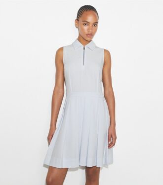 Vestido de golf plisado con jacquard T Monogram