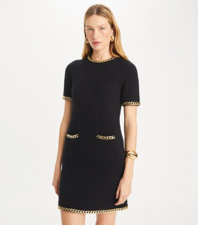 Vestido de lana con cadena Vestido de lana con cadena