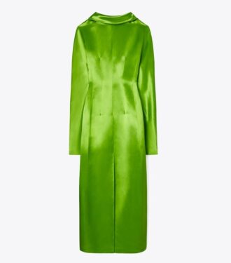 Vestido de satén de cuello alto