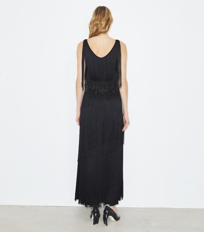 Vestido de viscosa con flecos Vestido de viscosa con flecos