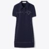 Vestido polo elástico con puntadas decorativas Vestido polo elástico con puntadas decorativas
