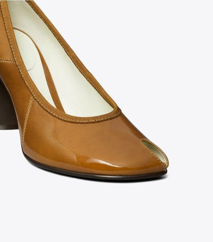 Zapatos de salón con punta abierta Zapatos de salón con punta abierta