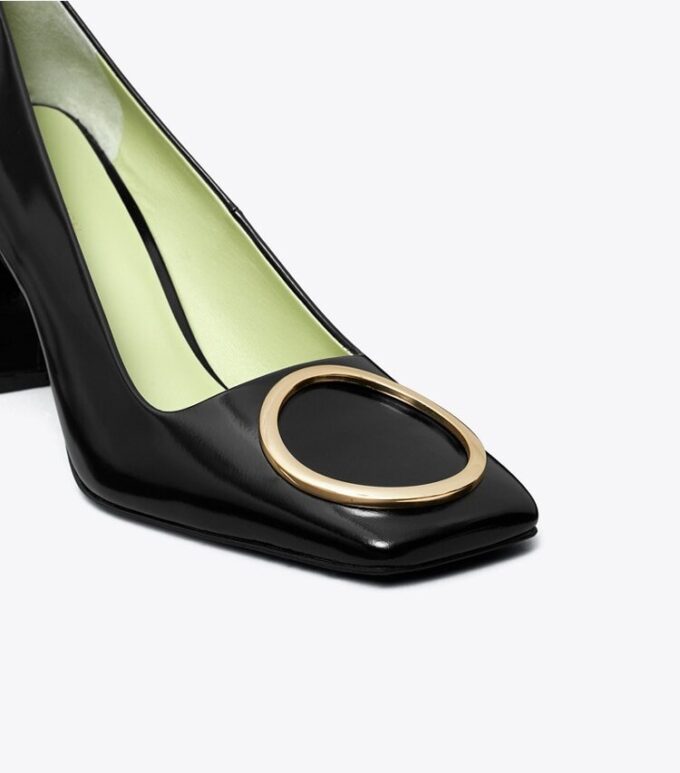 Zapatos de tacón con anilla Zapatos de tacón con anilla