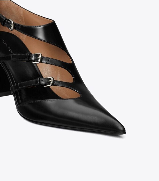 Zapatos de tacón con múltiples hebillas Zapatos de tacón con múltiples hebillas