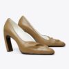Zapatos de tacón con punta abierta esculpida Zapatos de tacón con punta abierta esculpida