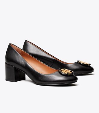 Zapatos de tacón con varios logotipos, ancho extendido