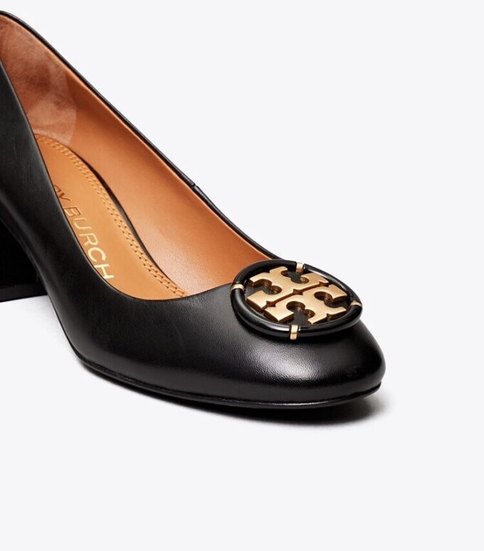 Zapatos de tacón con varios logotipos, ancho extendido Zapatos de tacón con varios logotipos, ancho extendido