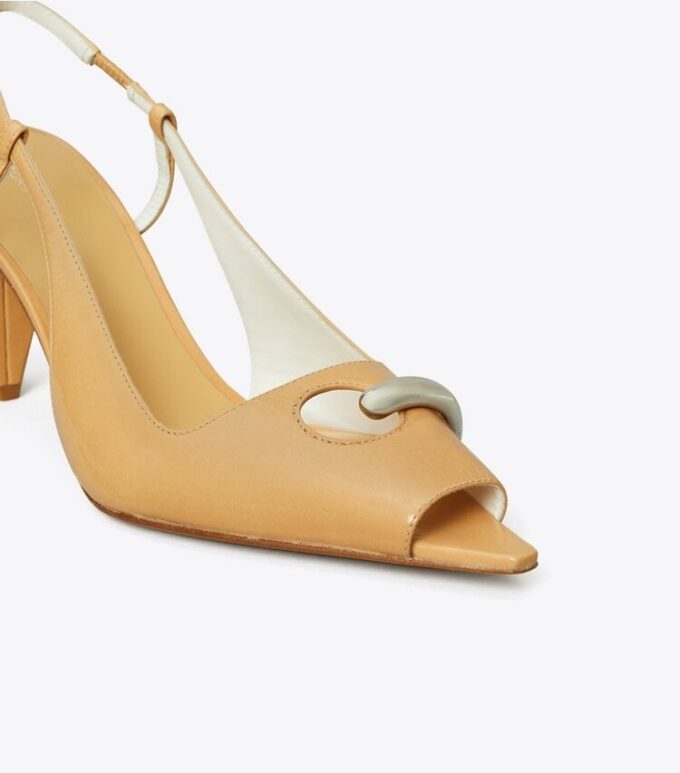Zapatos destalonados con punta abierta Zapatos destalonados con punta abierta