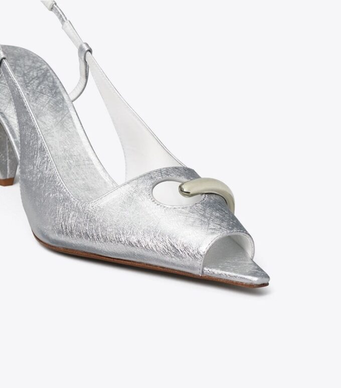 Zapatos destalonados con punta abierta Zapatos destalonados con punta abierta