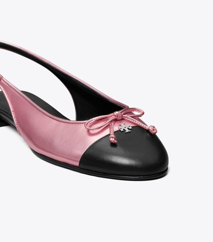 Zapatos destalonados con puntera Zapatos destalonados con puntera