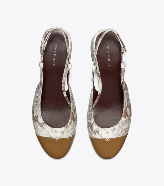 Zapatos destalonados con puntera Zapatos destalonados con puntera